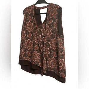 Black Rainn Paisley sheer top with brown lining in excellent condition. XL